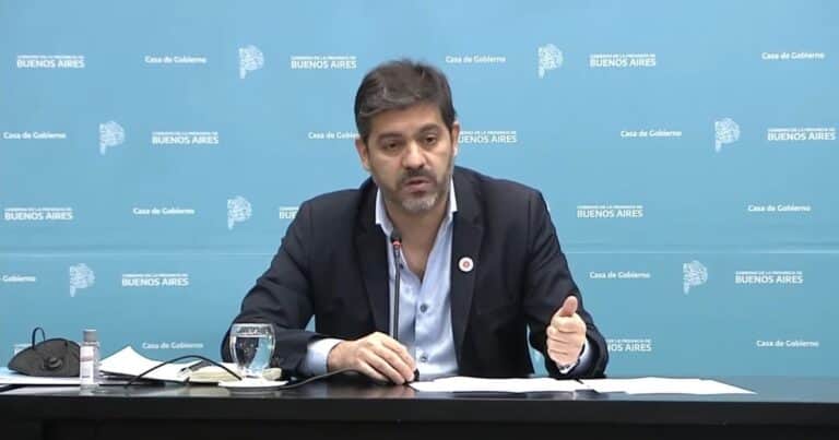 El Gobierno de Kicillof presiona para desdoblar las elecciones y calienta la interna con La Cámpora: «Respeten la Constitución»