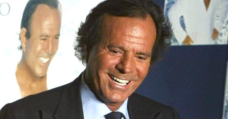 Se agrava la salud de Julio Iglesias: «De la cintura para abajo tiene 500 años»