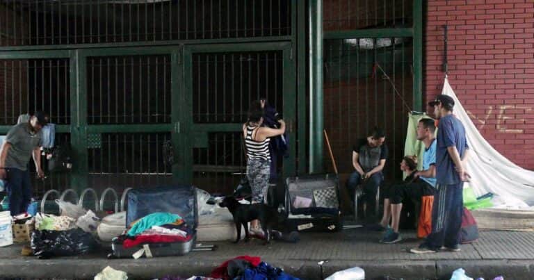 Ciudad: hay 132.000 pobres menos que al final de 2023