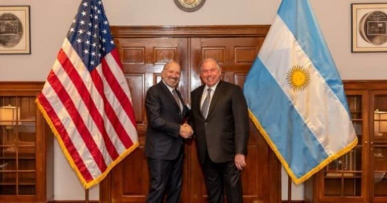 Werthein se reunió con funcionarios de comercio de Donald Trump para intentar aliviar el impacto de la suba de aranceles