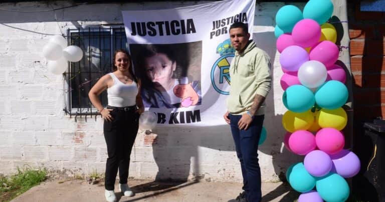 El triste «cumpleaños» de Kim, la nena atropellada por ladrones en La Plata: «Intentamos que esto marque algo»