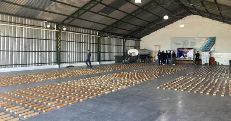 Secuestran casi una tonelada y media de marihuana y detienen a 10 personas en General Rodríguez