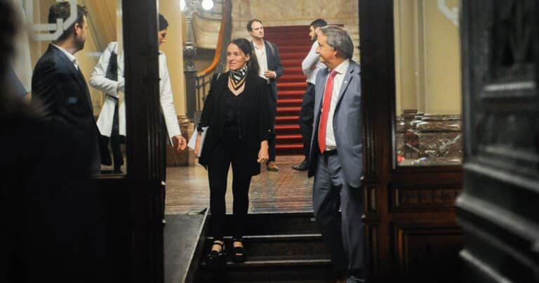 Quién es María Ibarzábal Murphy, la encargada de «cuidarle» la firma al presidente Javier Milei