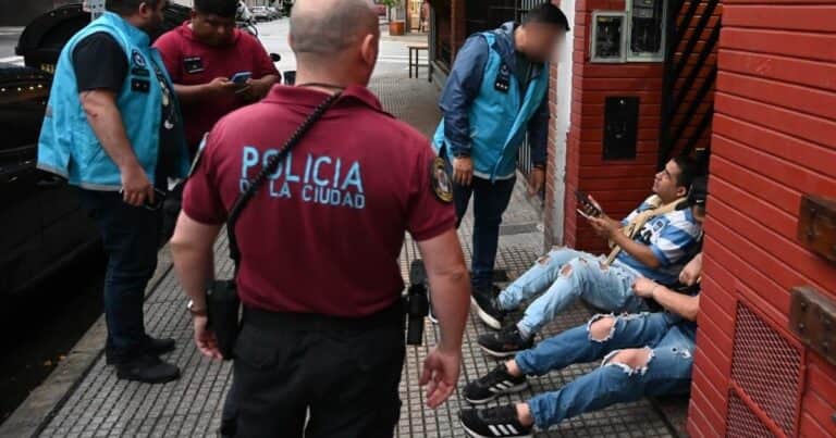 «Fisuras», trapitos y olor a pis: el manejo de la calle calienta la arranque de la campaña porteña
