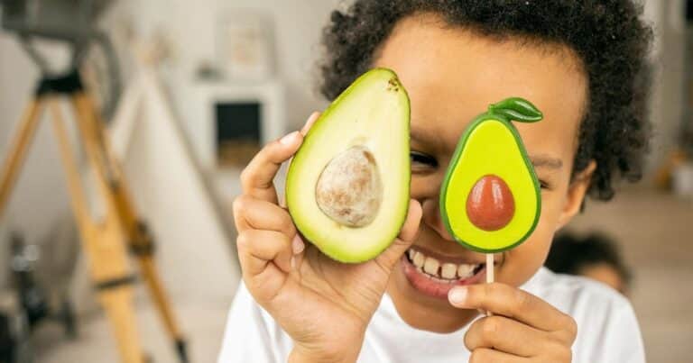 Para qué ayuda el consumo de carozo de palta