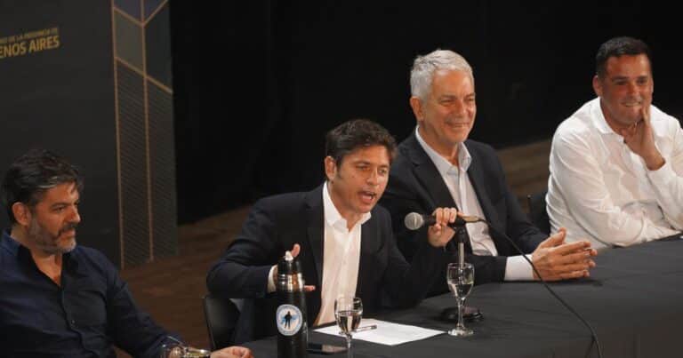 Kicillof preparó el terreno para desdoblar la elección provincial y ratificó su proyecto presidencial sin la jefatura de Cristina