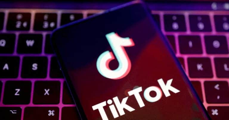 Deepfakes médicos en TikTok: alertan por una campaña de desinformación con avatares creados con inteligencia artificial