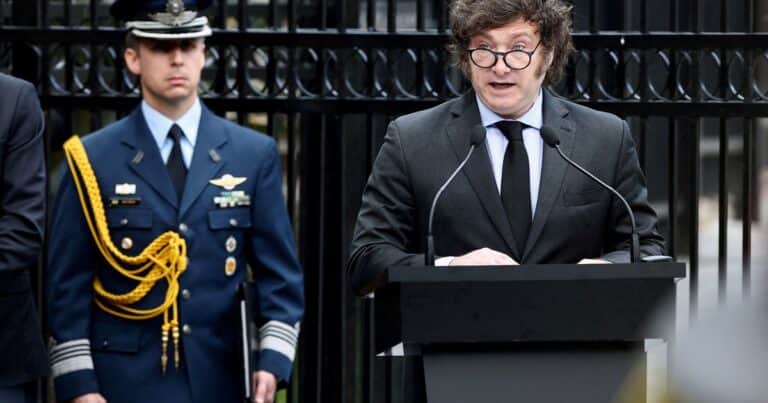 Javier Milei anunció un ascenso para los soldados que fueron reservistas en Malvinas