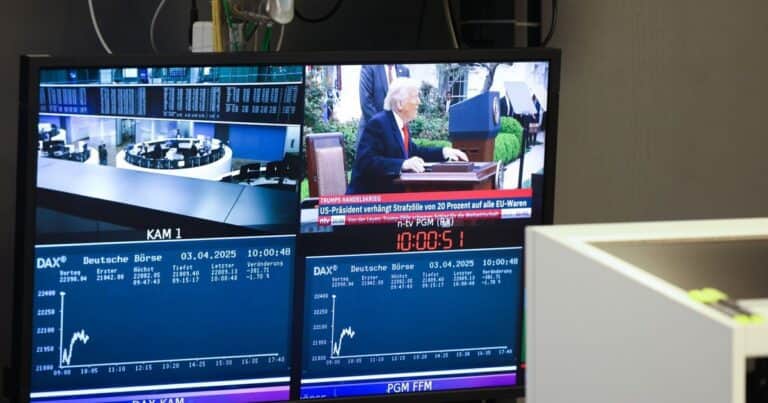 Lunes negro: el riesgo país en alza, los dólares financieros suben hasta 20 pesos y el Merval pierde menos de 2%