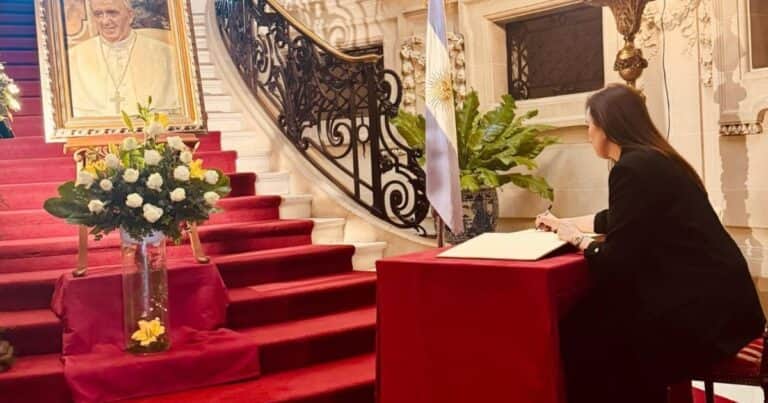 «No pierdo la alegría como me aconsejaste», el sentido mensaje de Victoria Villarruel al papa Francisco tras su muerte