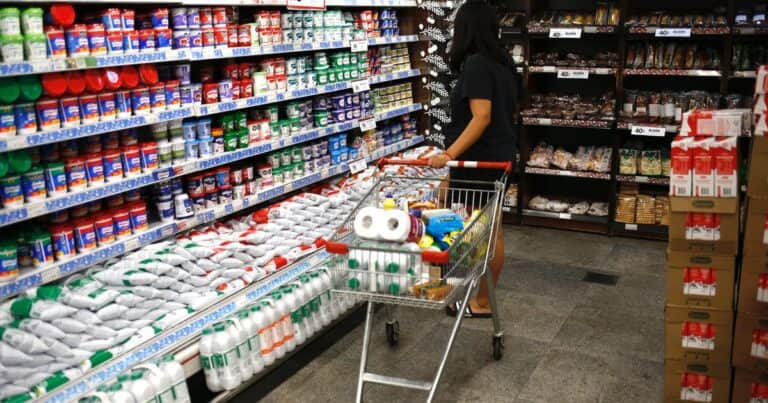 Negociación de precios: qué aumentos están dispuestos a aceptar los super con el dólar en baja y la amenaza importadora