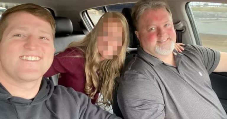 Jugaba al golf con su hijo, un árbol se les cayó encima y los mató