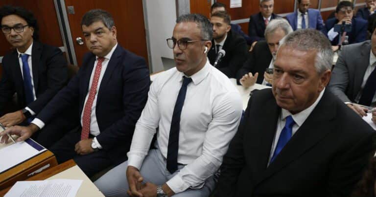 Un cirujano señaló que Maradona debía recibir más cuidados que un paciente común en su internación domiciliaria