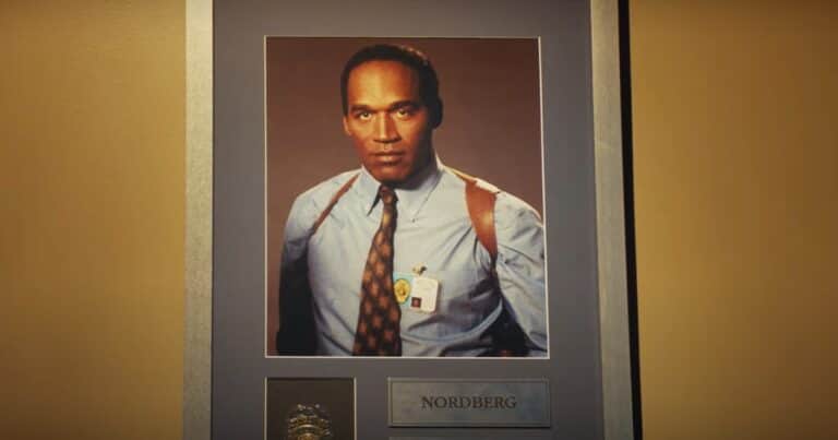 El polémico chiste sobre O.J. Simpson en la nueva versión de La pistola desnuda