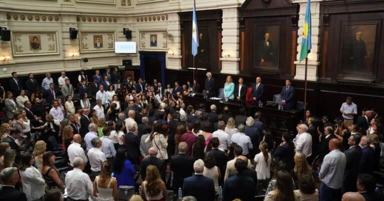 La otra pelea bonaerense: los intendentes buscan eliminar el límite a las reelecciones