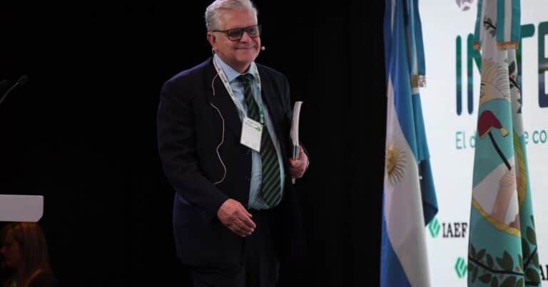 López Murphy calificó de «desesperado» acuerdo del Gobierno con el FMI: «Si usted llama a los guardavidas es porque no puede volver por la suya»