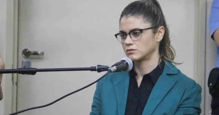 Comenzó el juicio contra una científica del Conicet acusada de atar y degollar a su pareja dentro de un auto