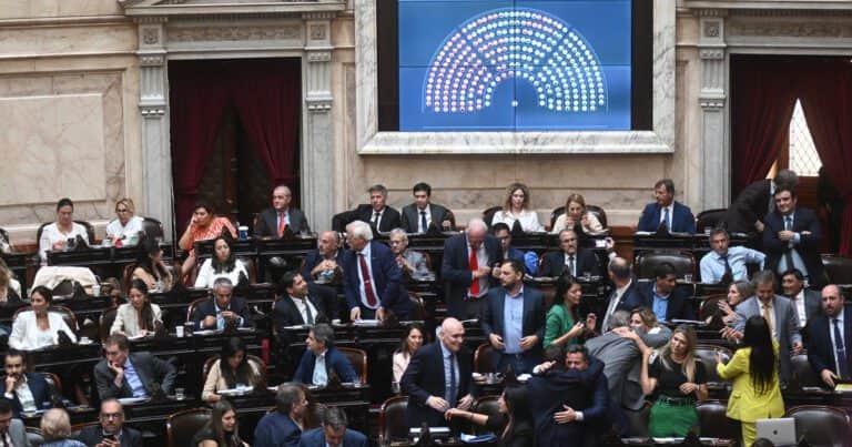 La oposición retoma la pelea contra Milei en Diputados con el escándalo cripto: busca quórum para sesionar el martes