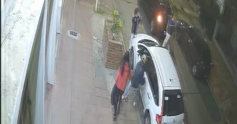 Conurbano caliente: le roban el auto a una mujer frente a su hija de 9 años