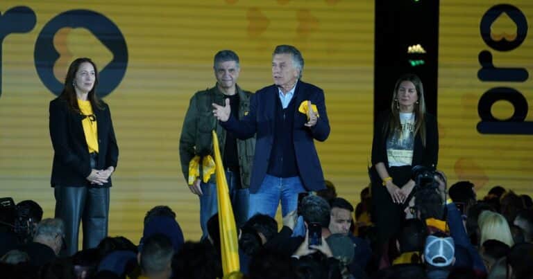 Tras las nuevas críticas de Macri, el Gobierno lo acusa de querer “extorsionar” a Javier Milei y avisa que “no lo van a invitar más” a comer milanesas