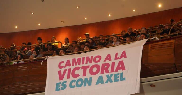 Axel Kicillof acusa a los K de intentar un «golpe institucional» y prepara el decreto para desdoblar la elección en Provincia