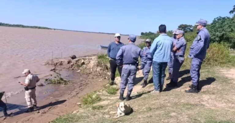 Encuentran muerto y con un golpe en la cabeza al pescador desaparecido en Chaco: creen lo mataron con el remo de una canoa