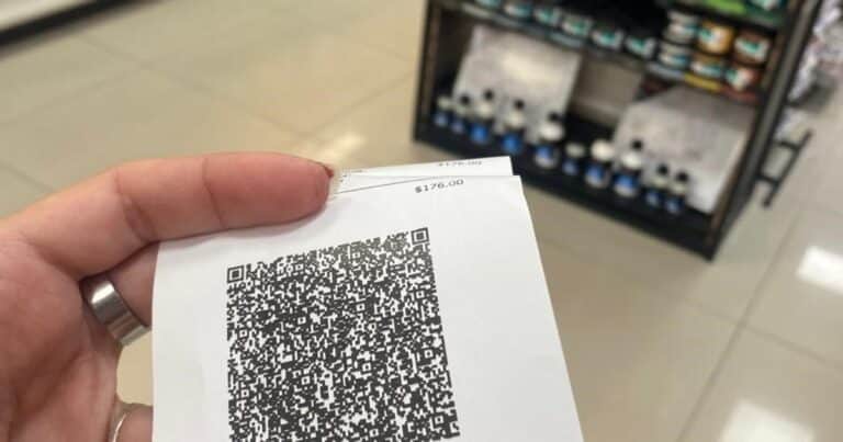 Los comercios ya muestran los impuestos: cómo se ven en tickets y góndolas y cuánto costarían los productos sin ellos