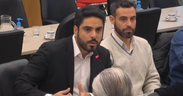 Otro Moyano sale la cancha: «Huguito» levanta el perfil, le pega a Milei y se alinea con Kicillof en la interna peronista