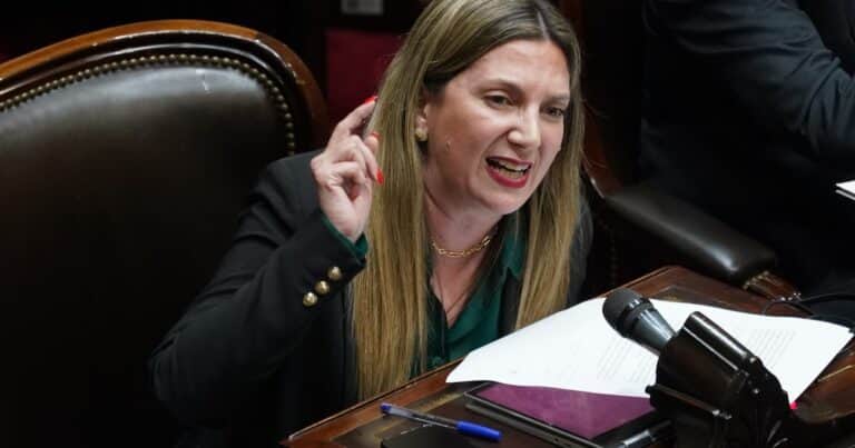 Silvia Lospennato llamó «kirchnerista de buenos modales» a Leandro Santoro y le recordó la quita de fondos a la Ciudad
