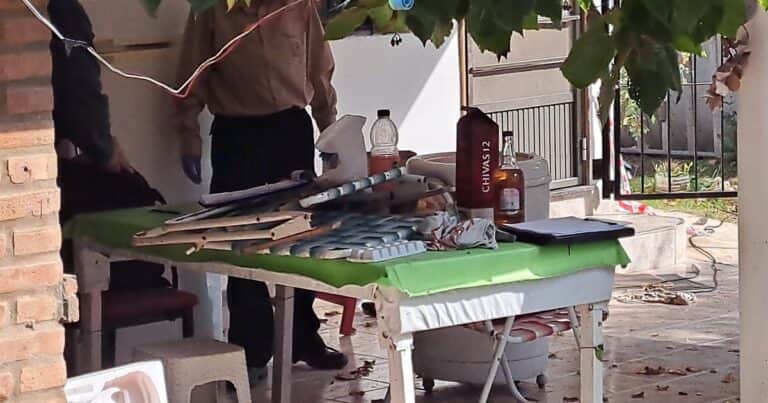 Mató a su pareja, confesó el femicidio y se sentó a tomar un whisky mientras esperaba a la Policía
