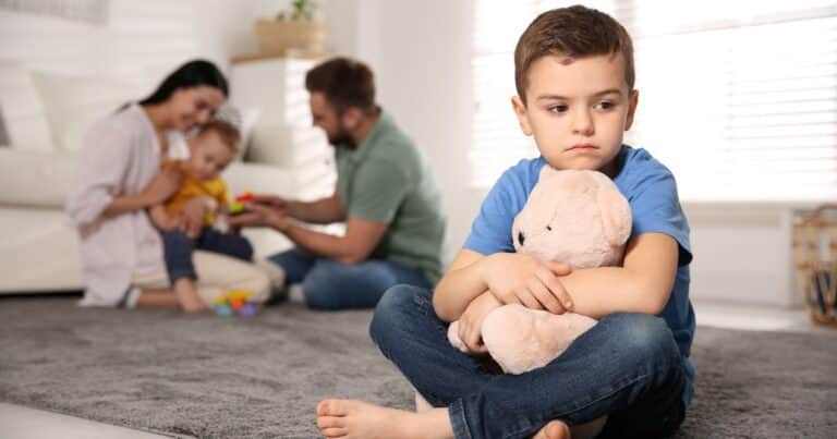 ¿Los padres tienen hijos favoritos?: Un estudio explica por qué sucede y su impacto emocional