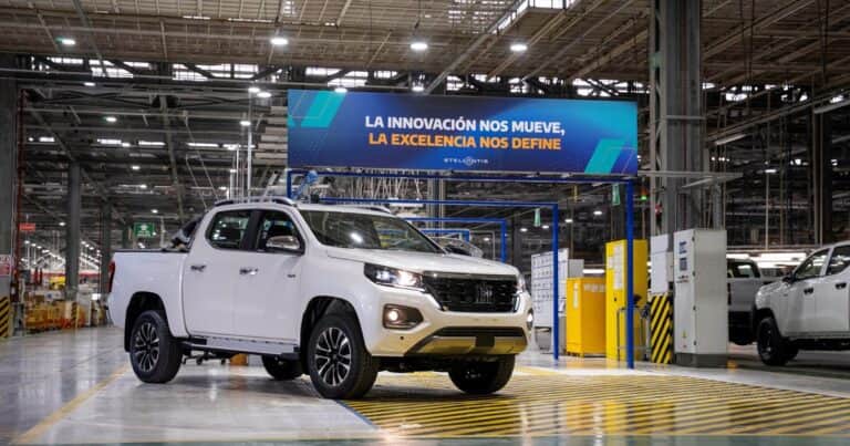 Fiat lanzó su pick up Titano, el único proyecto de la industria automotriz local para este año
