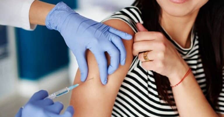 El inesperado efecto de la vacuna contra la gripe en el ciclo menstrual, según un nuevo estudio