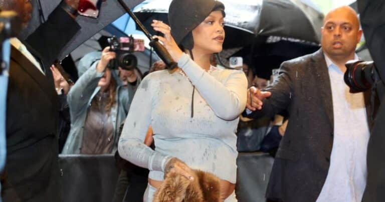 Rihanna revela sorpresivamente su tercer embarazo en la Met Gala 2025