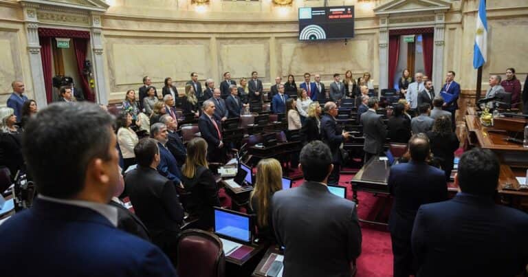 Javier Milei y sus medidas, EN VIVO: día clave en el Senado para el proyecto de Ficha Limpia que pone en jaque la candidatura de Cristina Kirchner