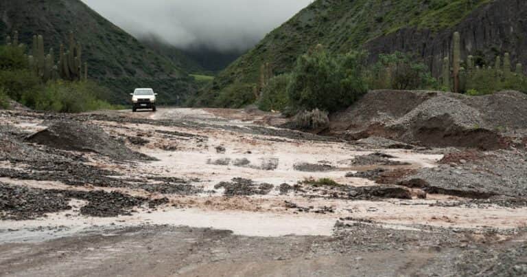 Vaca Muerta, la minería y los gobernadores reclaman a Milei por el estado de rutas y acelerar privatizaciones