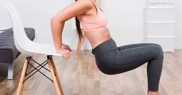 Cómo hacer cardio en una silla y quemar más calorías para adelgazar rápido
