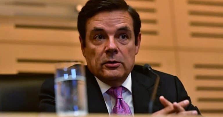 Carlos Rovira, el mandamás de Misiones, negoció con la Rosada y ordenó votar en contra de Ficha Limpia a sus dos senadores