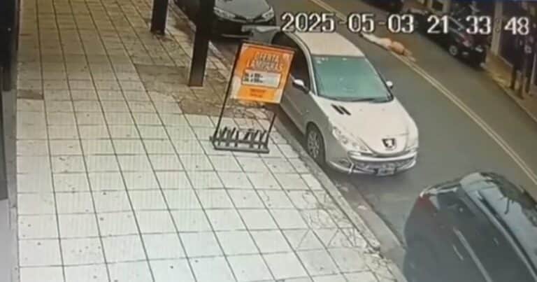 Ramos Mejía: una mujer fue arrastrada más de 100 metros por un ladrón que le robó el auto a la salida del colegio