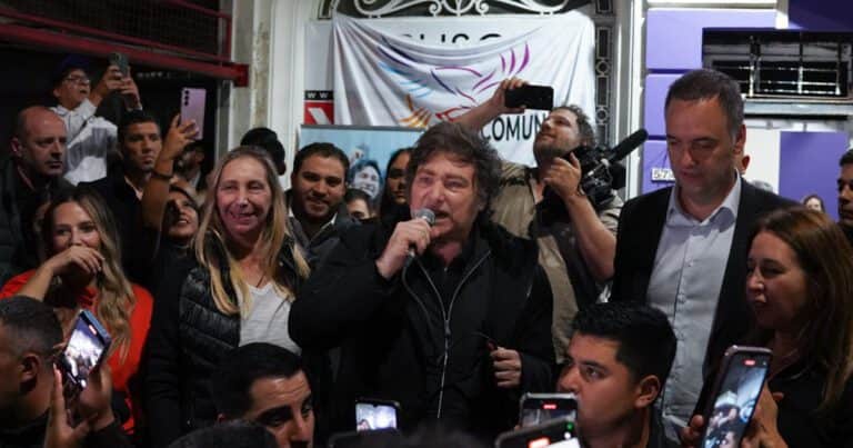 ADEPA alertó sobre los «riesgos» de la «apelación al odio» de Milei y sus funcionarios contra los periodistas