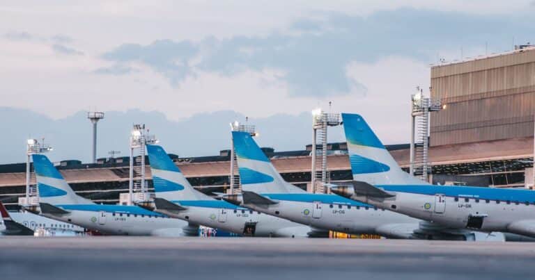 Aerolíneas y una paritaria para hacerla «más privatizable»