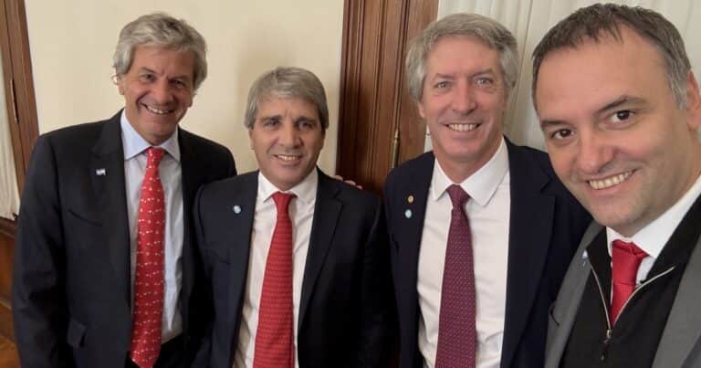 Dólares del colchón: punto por punto, todas las medidas