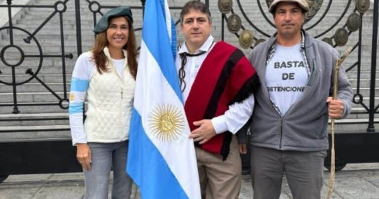 A los rebencazos: el senador Paoltroni se cruzó con un intendente formoseño por la reelección indefinida