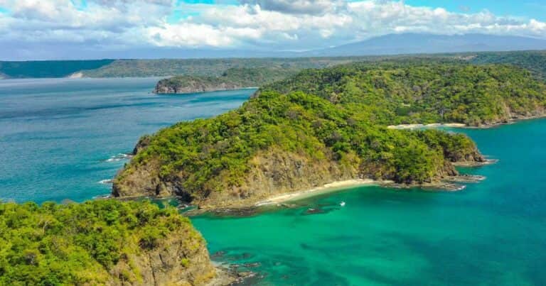 Zonas azules: cuáles son los 5 lugares del mundo donde se puede vivir más de 100 años