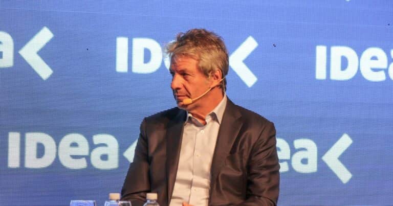 Dólares del colchón: ARCA amenaza con limitarles la información fiscal a las provincias que no adhieran al régimen