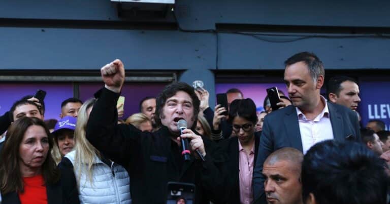 Elecciones 2025 en Argentina EN VIVO: a qué hora es el cierre de campaña de Manuel Adorni en Recoleta, acompañado por Javier Milei