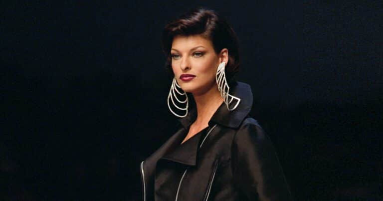 Así cambió el rostro de Linda Evangelista por una reacción a un tratamiento estético: a casi 10 años, las secuelas que todavía enfrenta