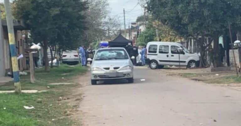 Con un arma en cada mano, un policía intentó secuestrar a su ex pareja y terminó muerto al enfrentarse a tiros con Gendarmería