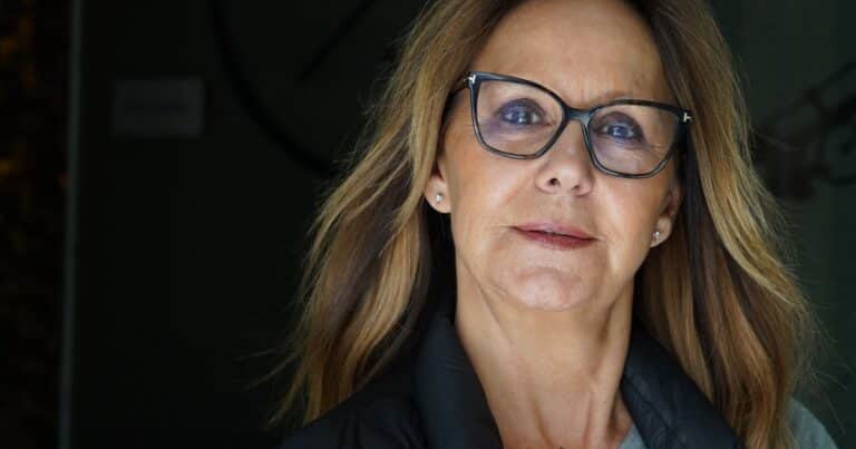 María Dueñas:»Estaría bien si pudiéramos recordar de dónde venimos»