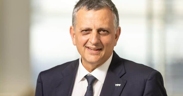 YPF bajó la nafta: para Horacio Marín, su CEO, “los precios reflejan un acuerdo honesto con los consumidores”